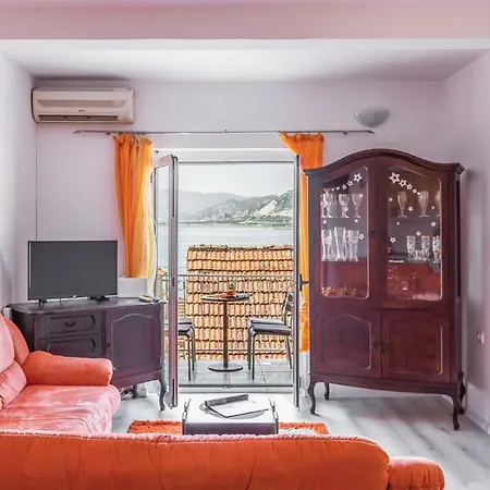 Two-bedroom In Apartment Rogotin